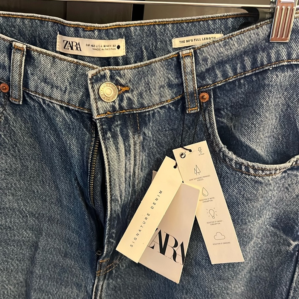 Zara NWT 90s high rise jeans